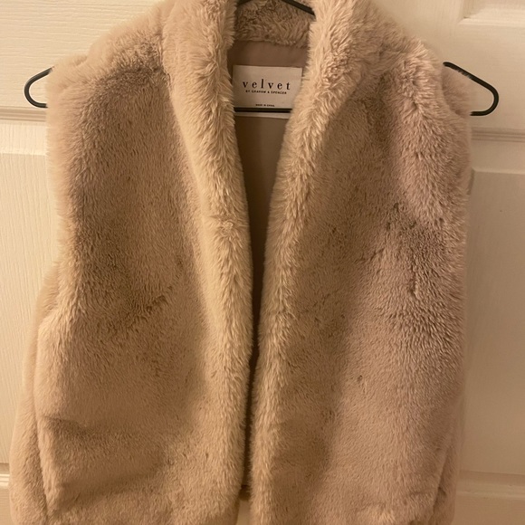 Velvet by Graham & Spencer faux fur vest size XS - Picture 4 of 5
